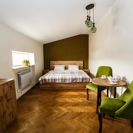 Hotel Red Castle à Erévan Extérieur photo