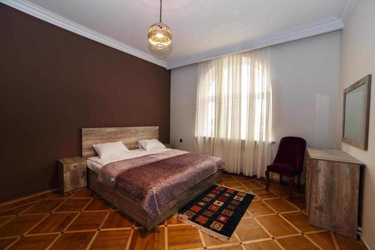 Hotel Red Castle à Erévan Extérieur photo